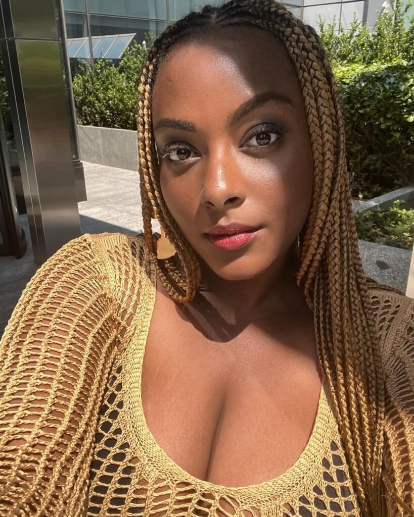 Halima Gadji éblouit par sa beauté naturelle