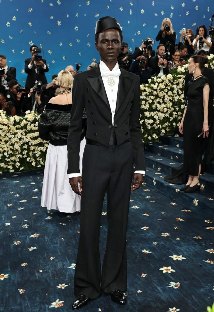 Met Gala 2025 : Malick Bodian éblouit avec une allure à la fois chic et traditionnelle